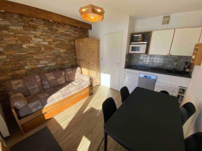 2 pièces- parking couvert- 4 personnes- les terrasses de la rosiere Bourg-Saint-Maurice